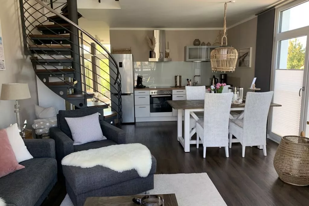 383091-Living room