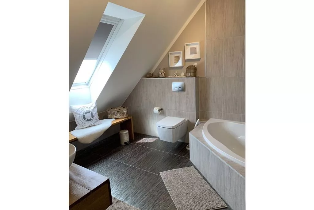 383091-Bathroom