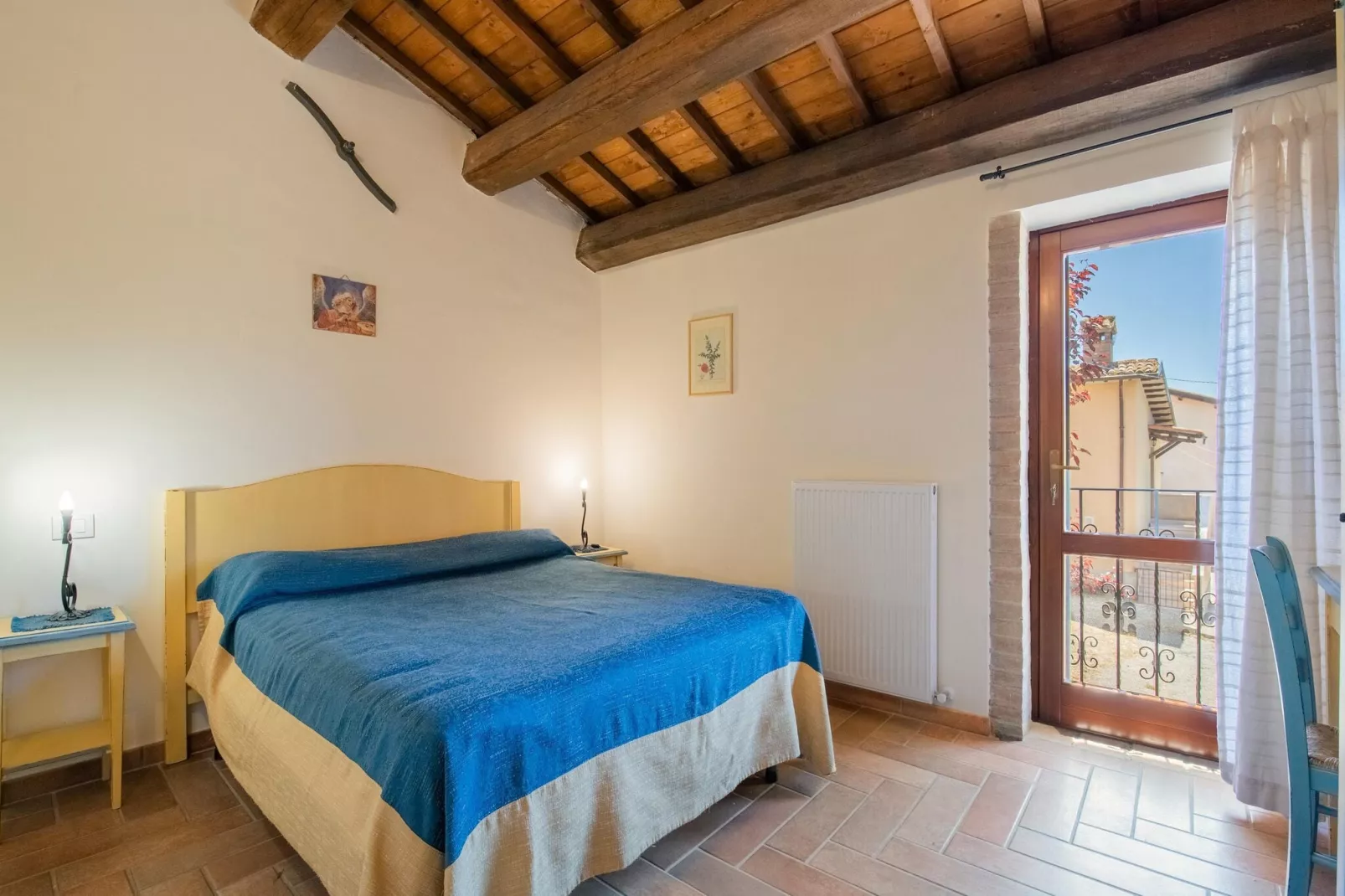 Fonni Blu-Bedroom