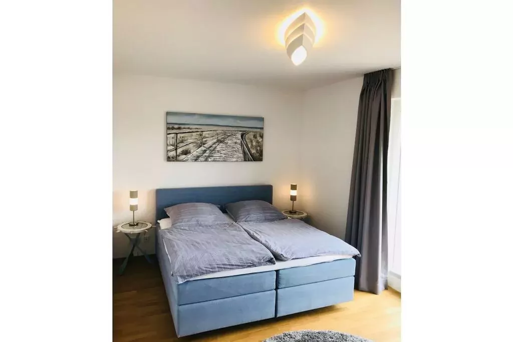 236911-Bedroom