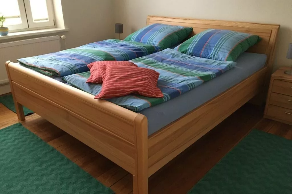 298436-Bedroom