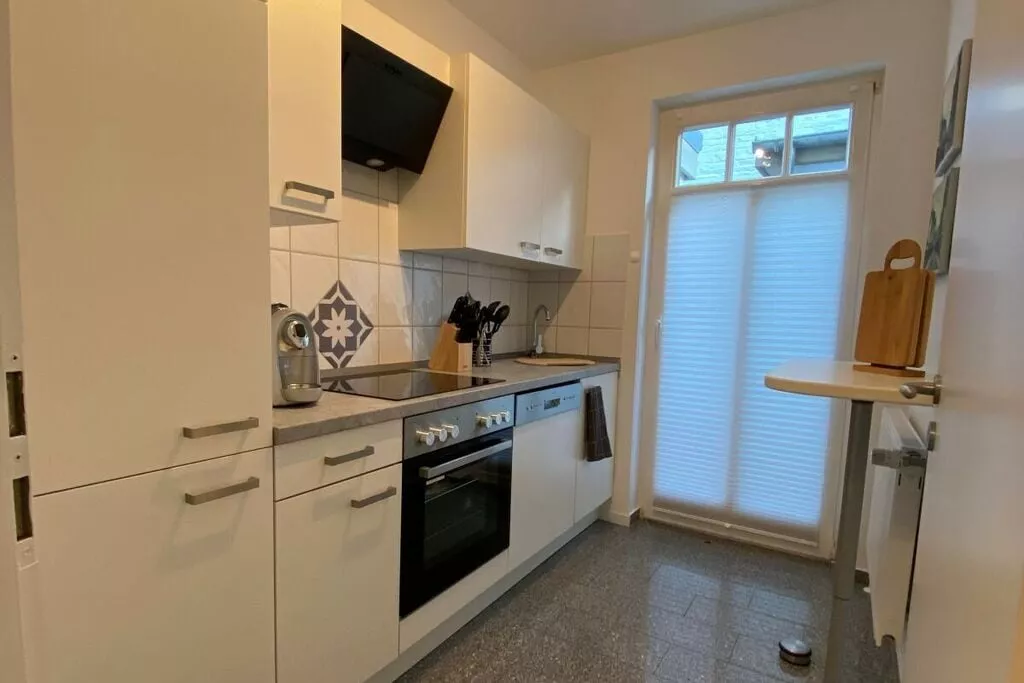 389931-Kitchen
