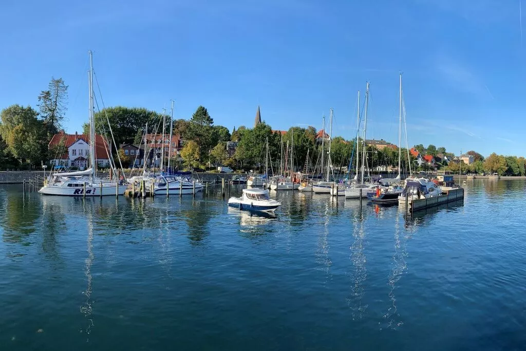 389931-View