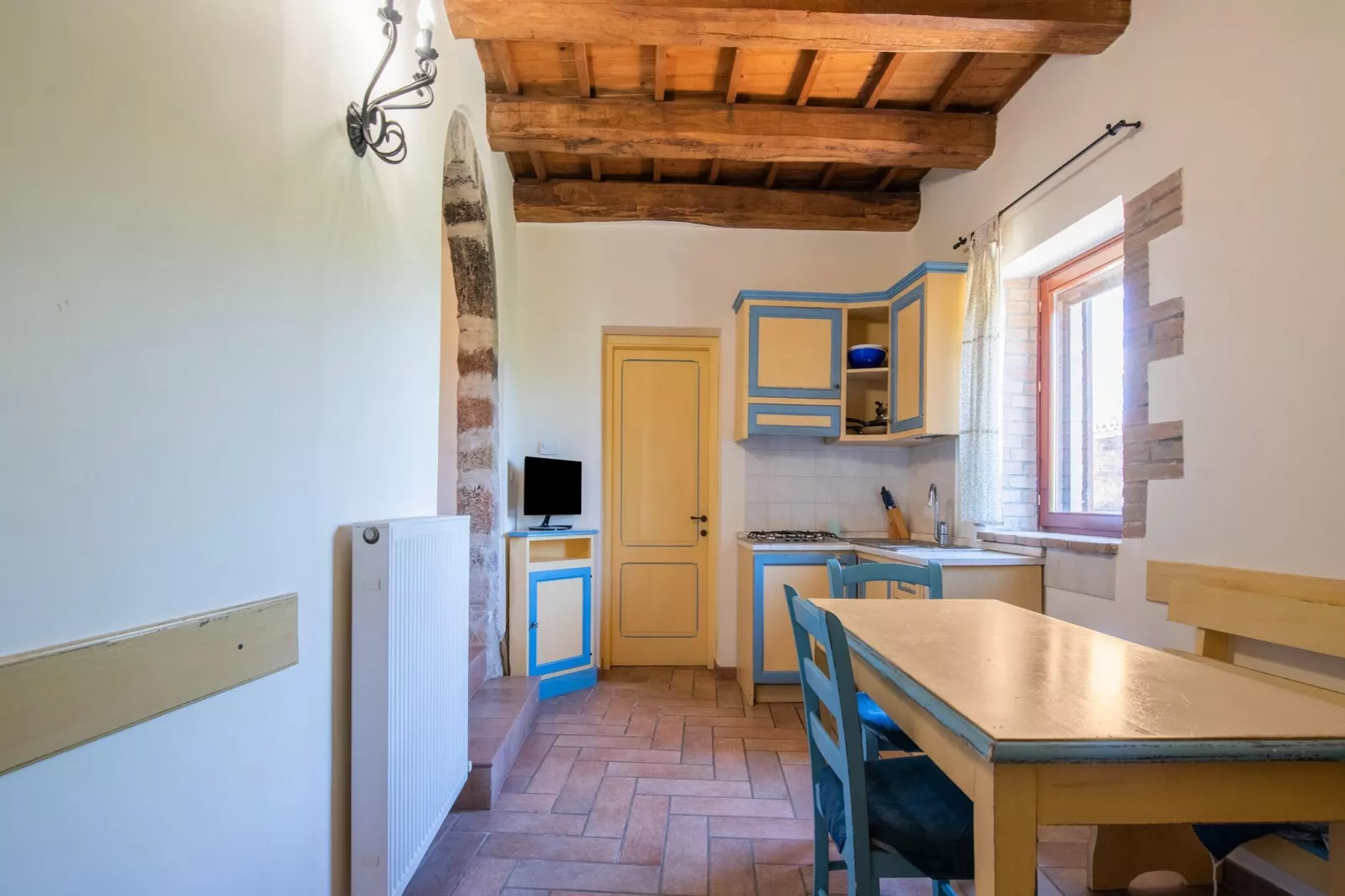 Fonni Blu-Dining room