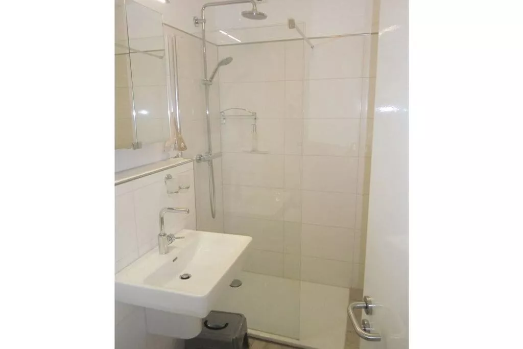 253997-Bathroom