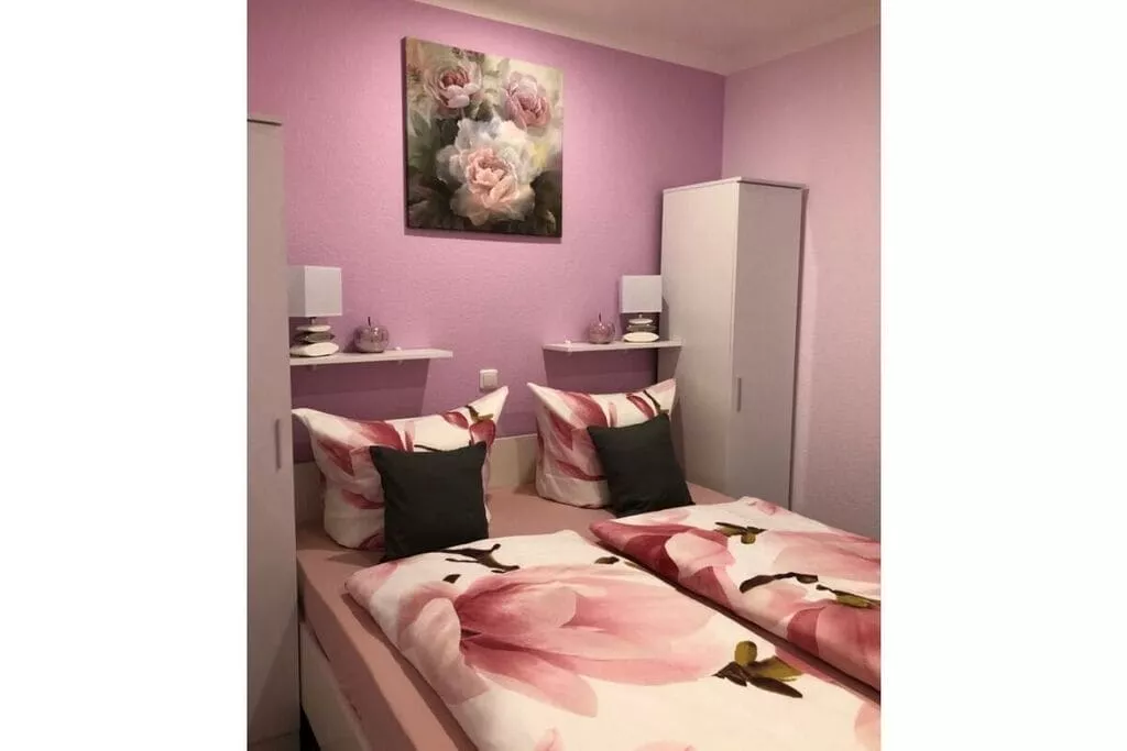 291454-Bedroom
