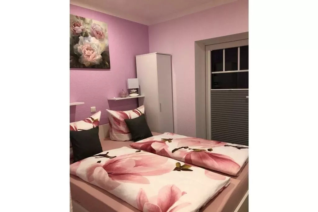 291454-Bedroom