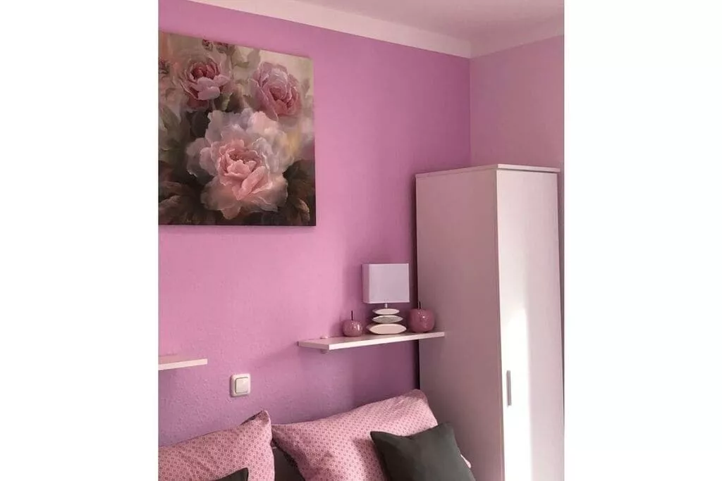 291454-Bedroom