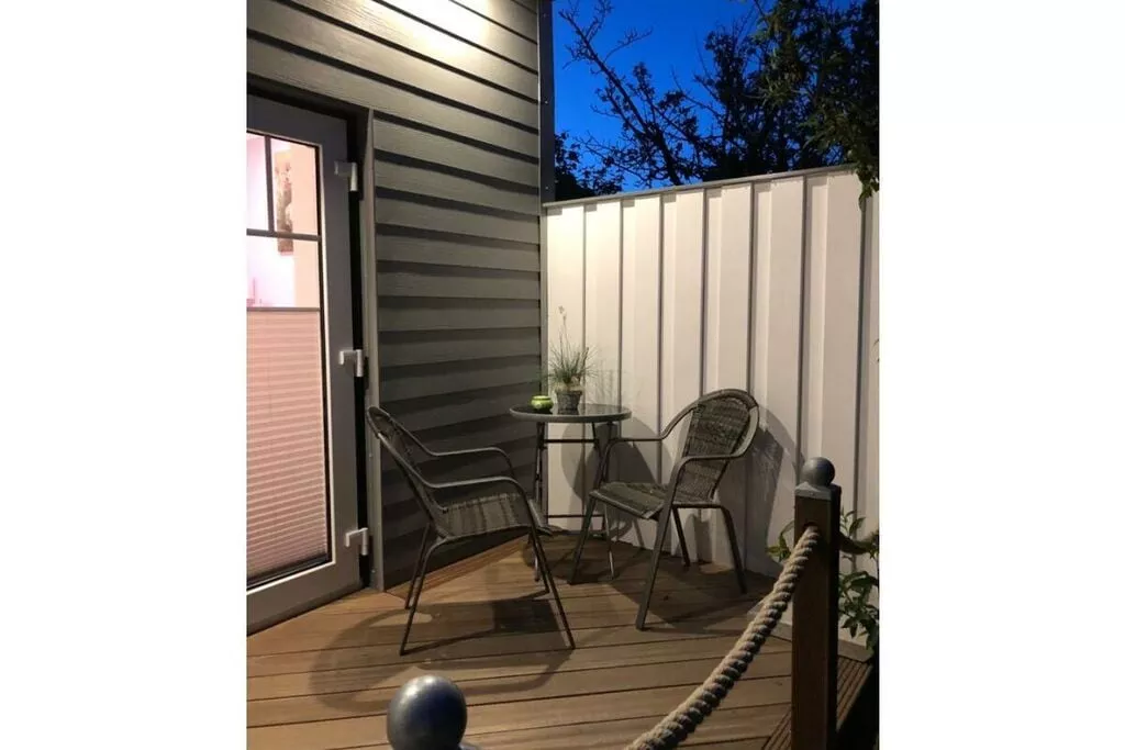 291454-Terrace