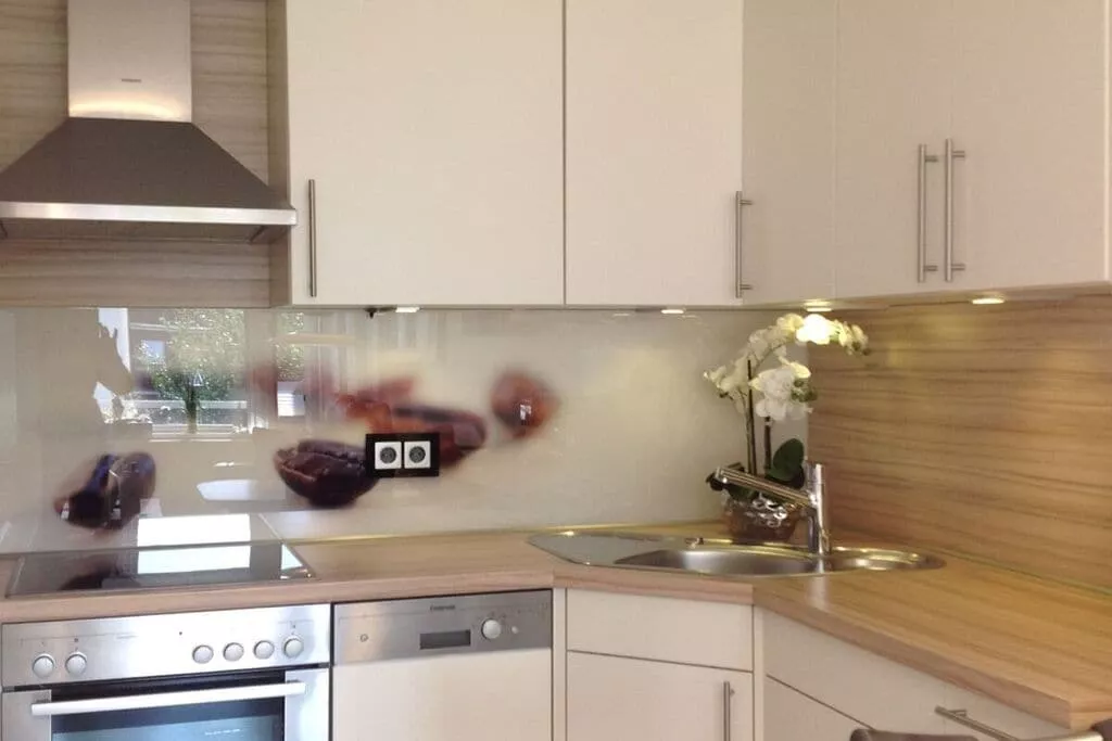 369469-Kitchen