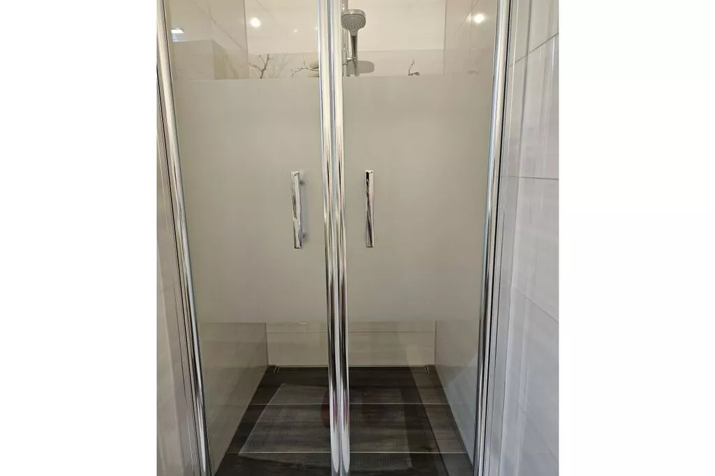 369469-Bathroom