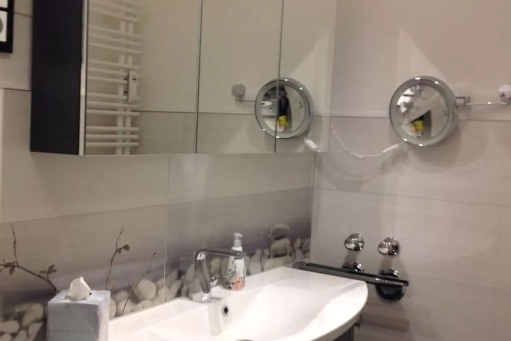 369469-Bathroom
