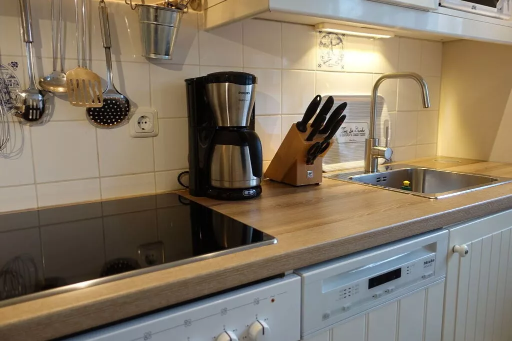 275826-Kitchen