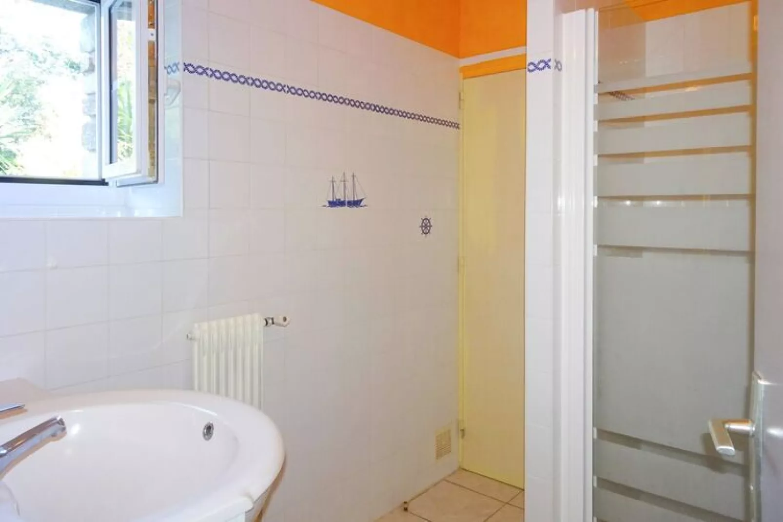 Semi-detached house Fouesnant-Badezimmer