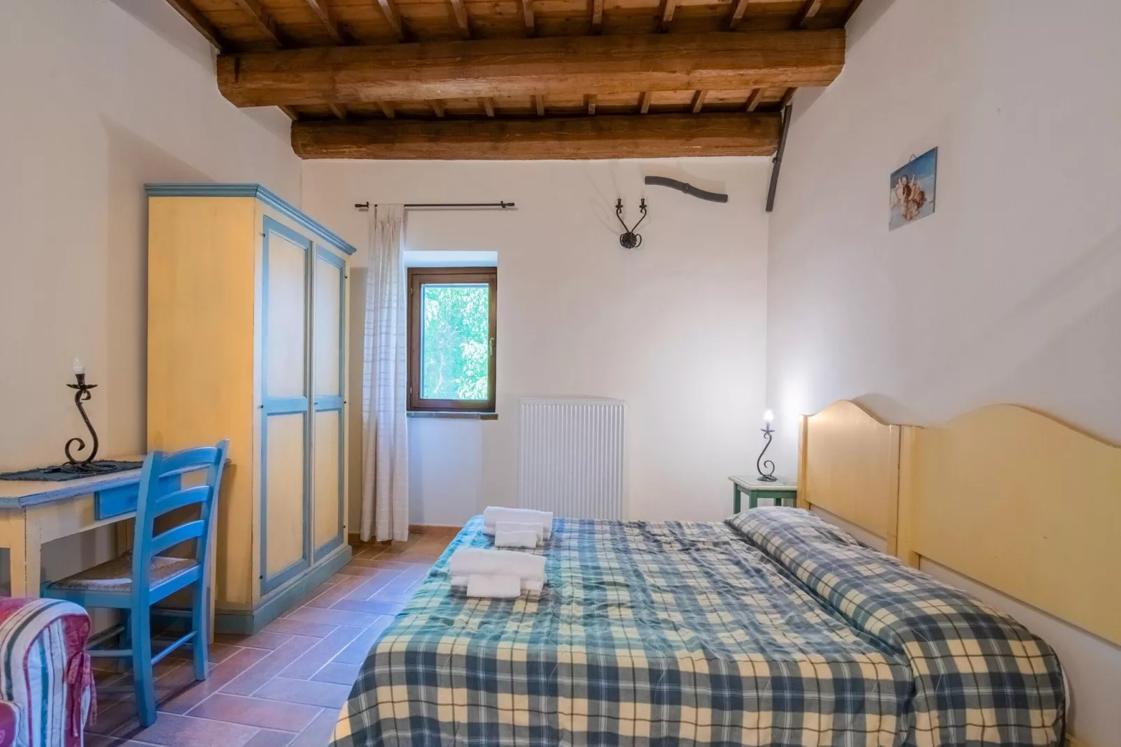 Fonni Blu-Bedroom
