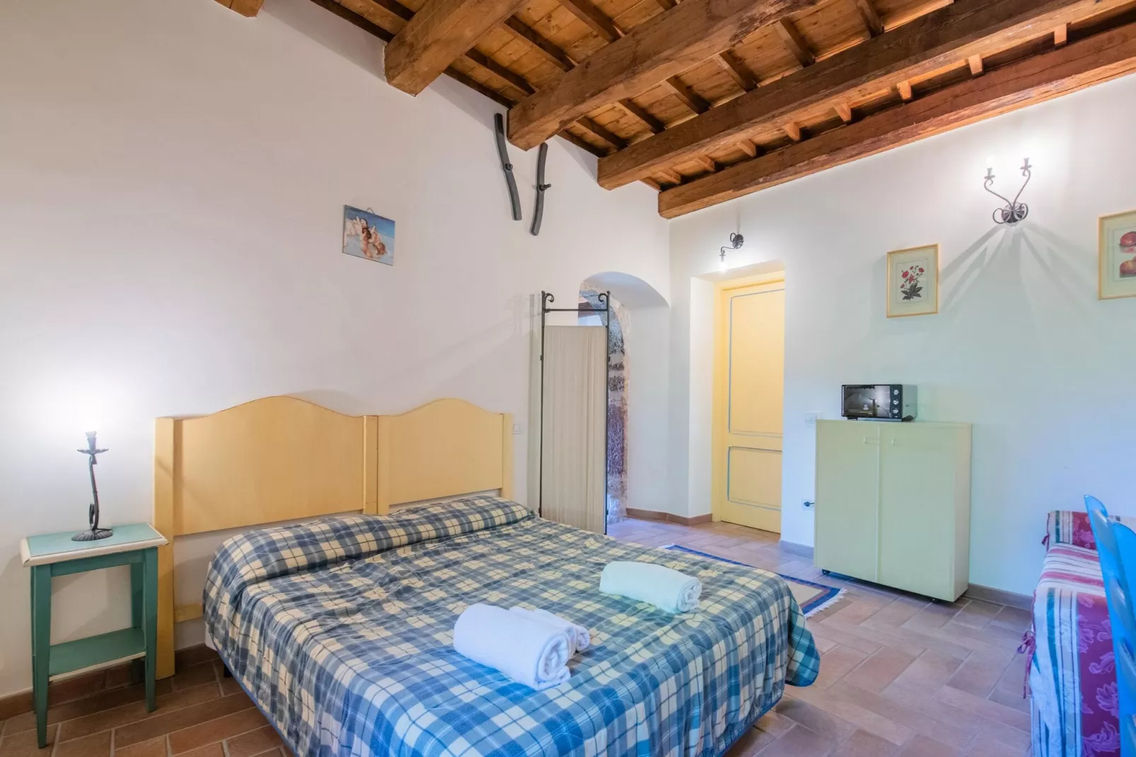 Fonni Blu-Bedroom