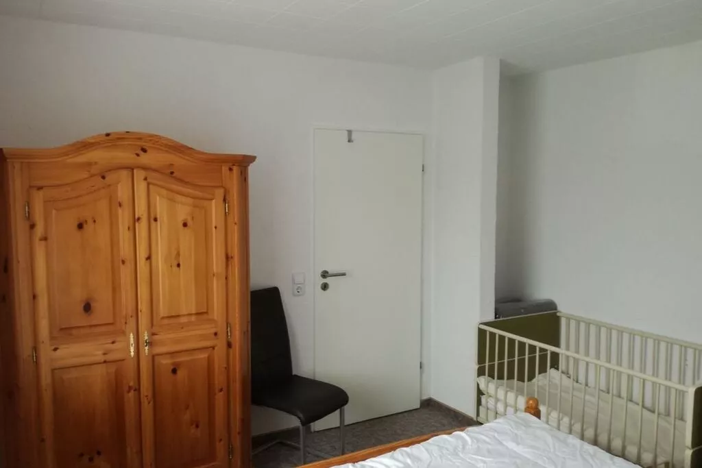 240040-Bedroom