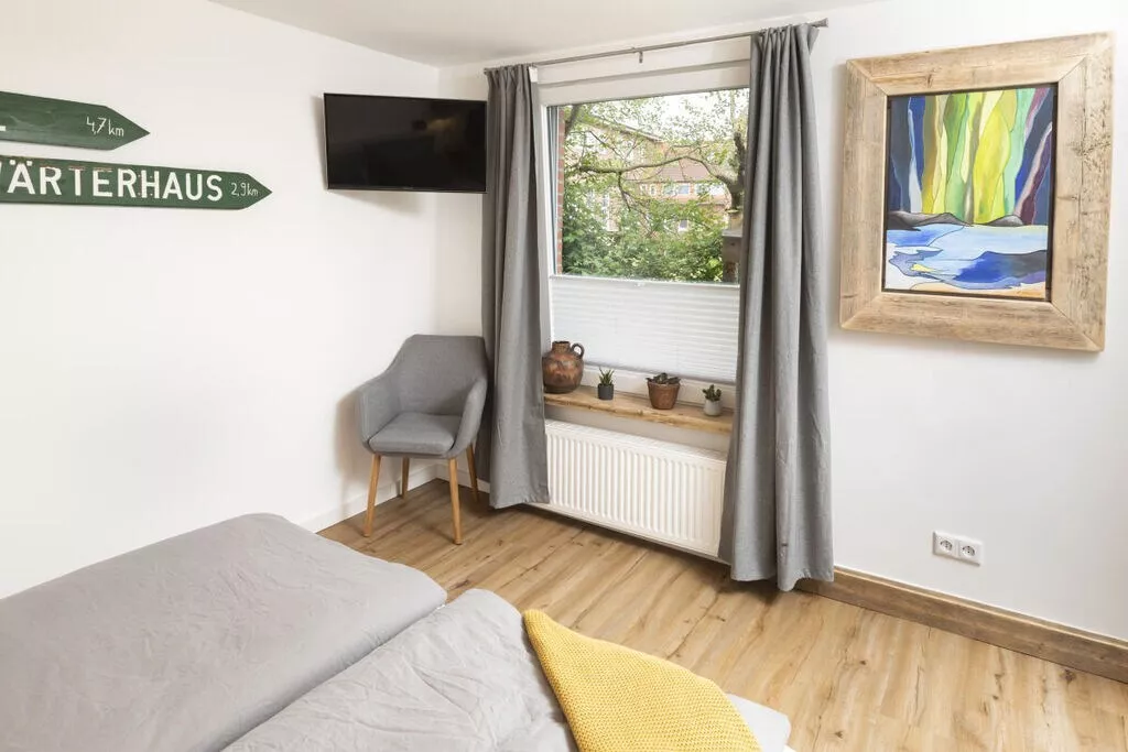 395636-Bedroom