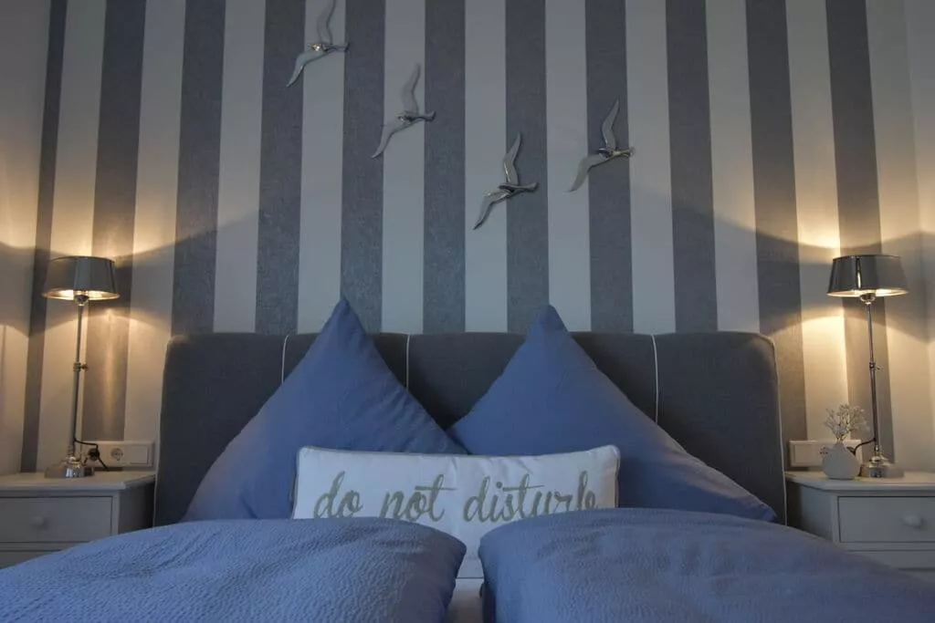287712-Bedroom