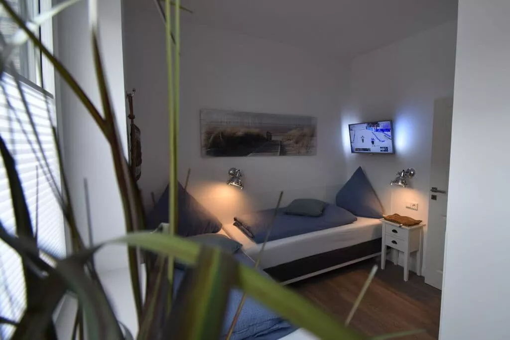 287712-Bedroom