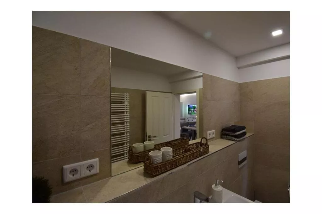 287712-Bathroom
