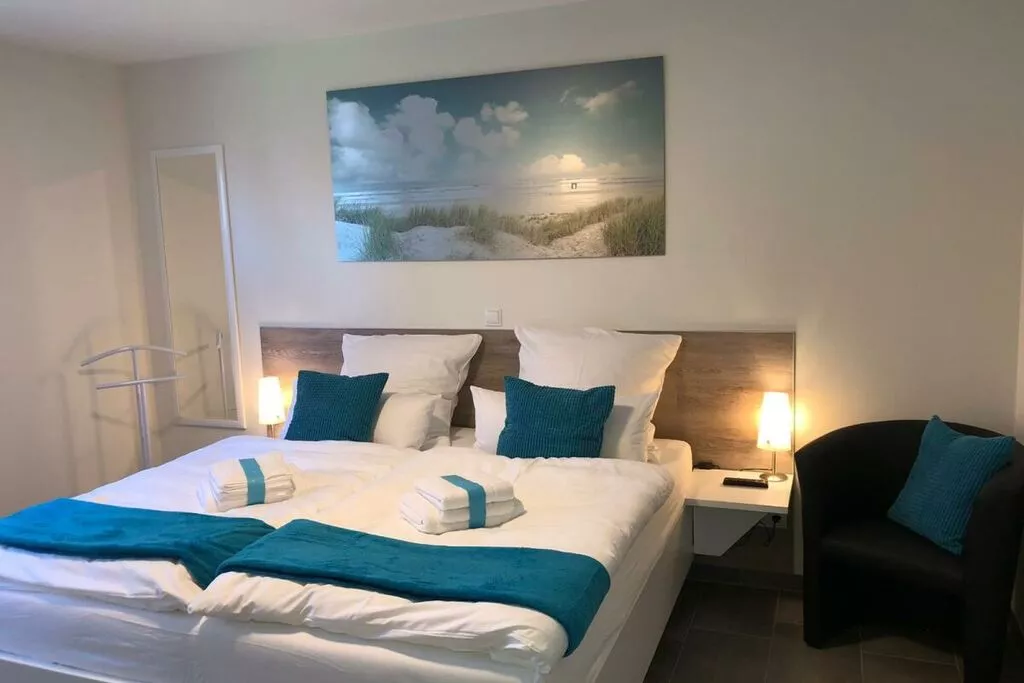 294981-Bedroom