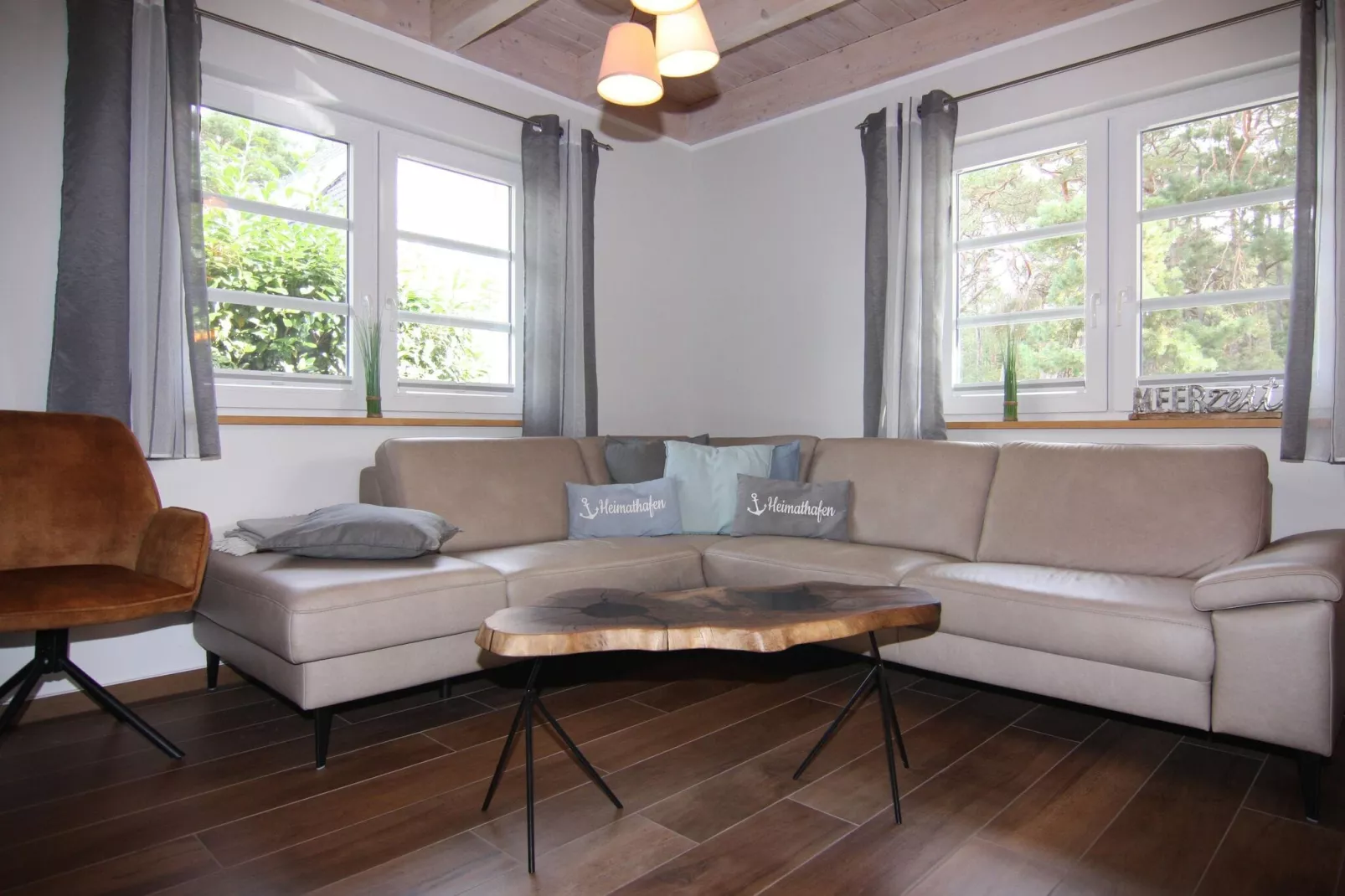 DHH Dünenhaus I links DHH-Salon
