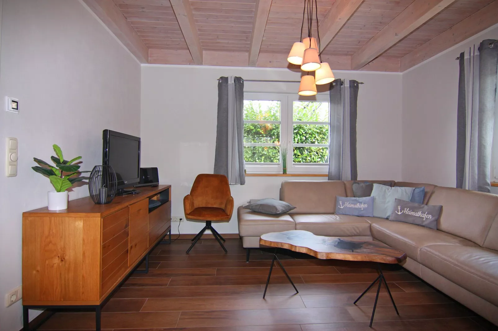 DHH Dünenhaus I links DHH-Salon