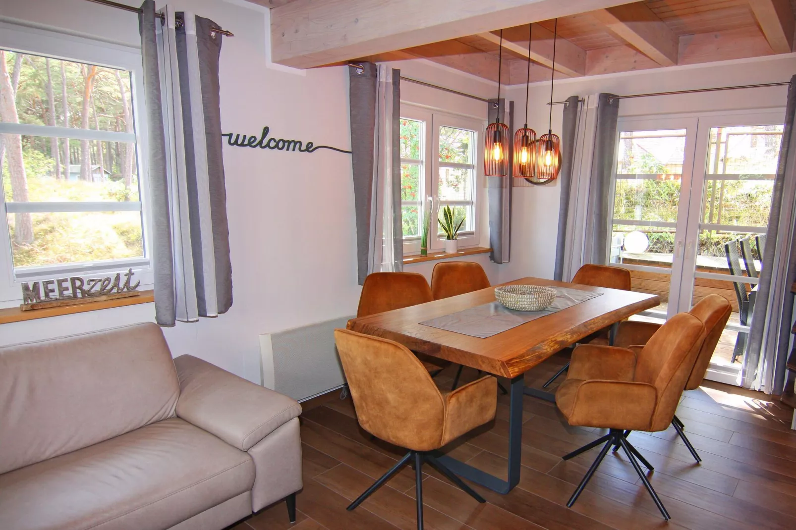 DHH Dünenhaus I links DHH-Salle à manger
