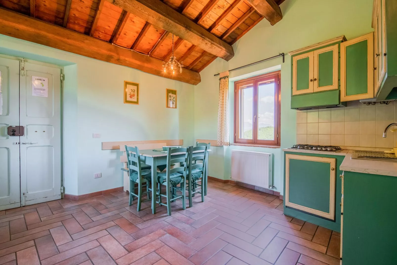 Fonni Verde-Dining room