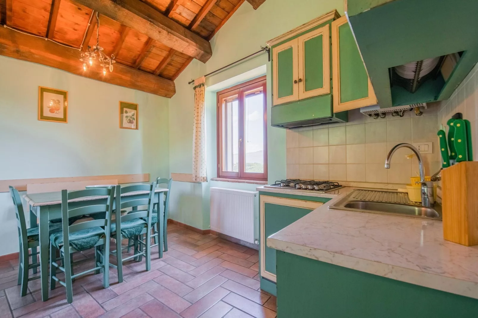 Fonni Verde-Bedroom