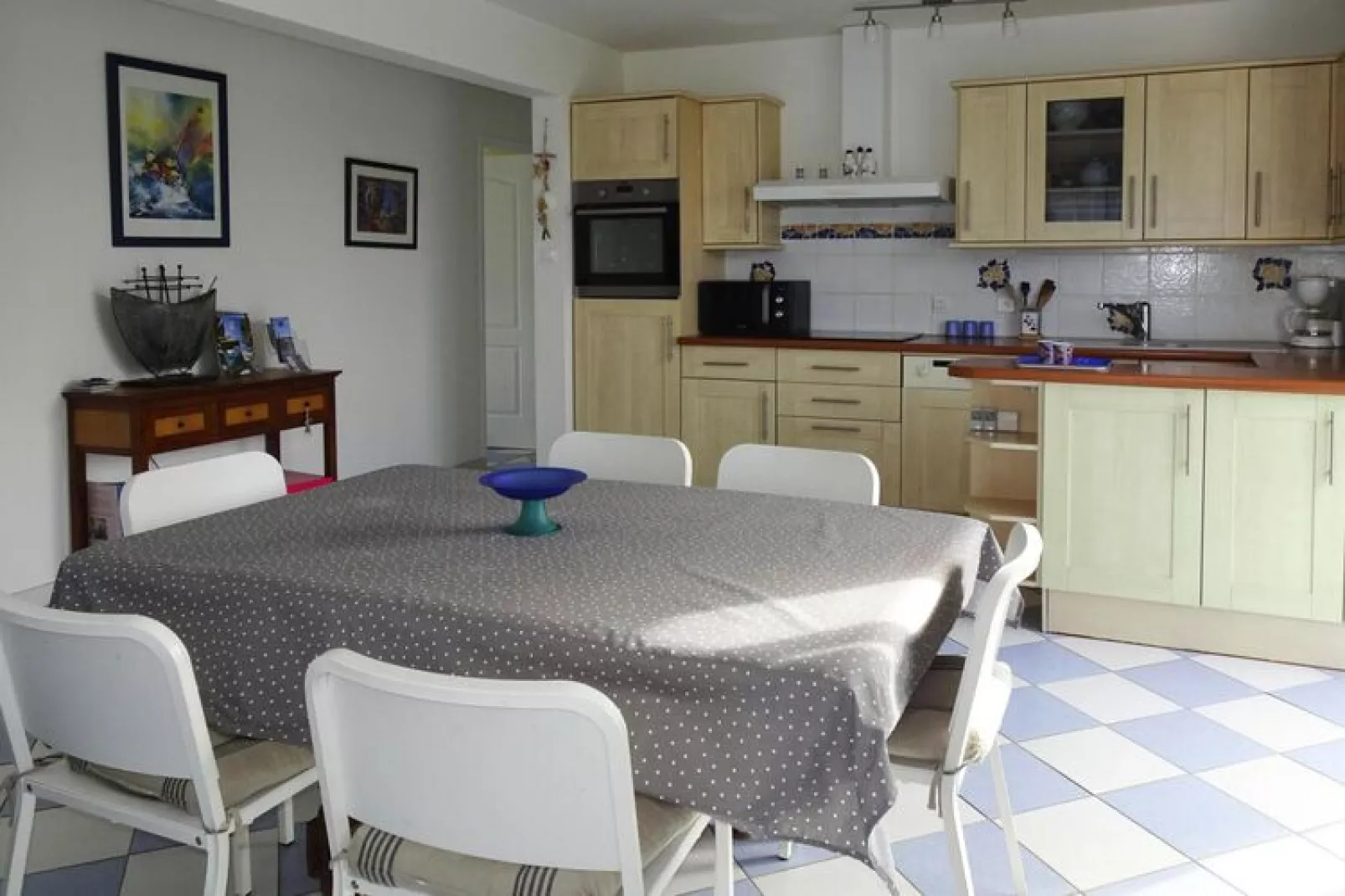 Holiday home Guilvinec-Dining room