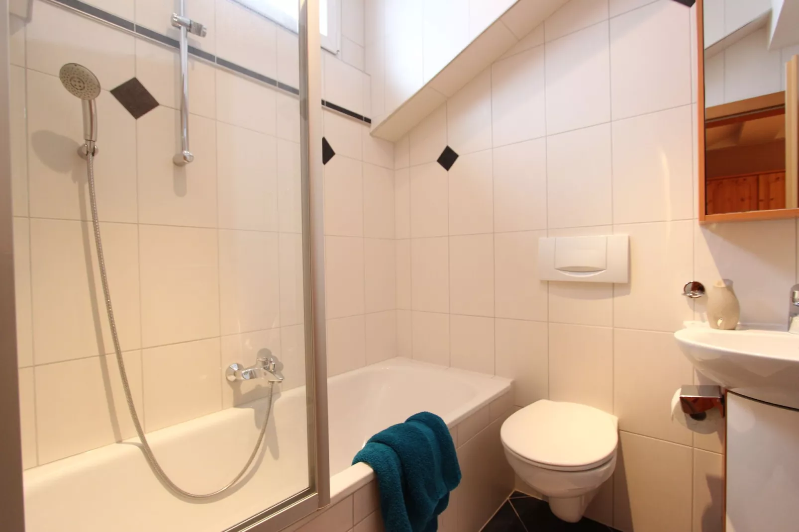 Apartment Westendorf-Badezimmer
