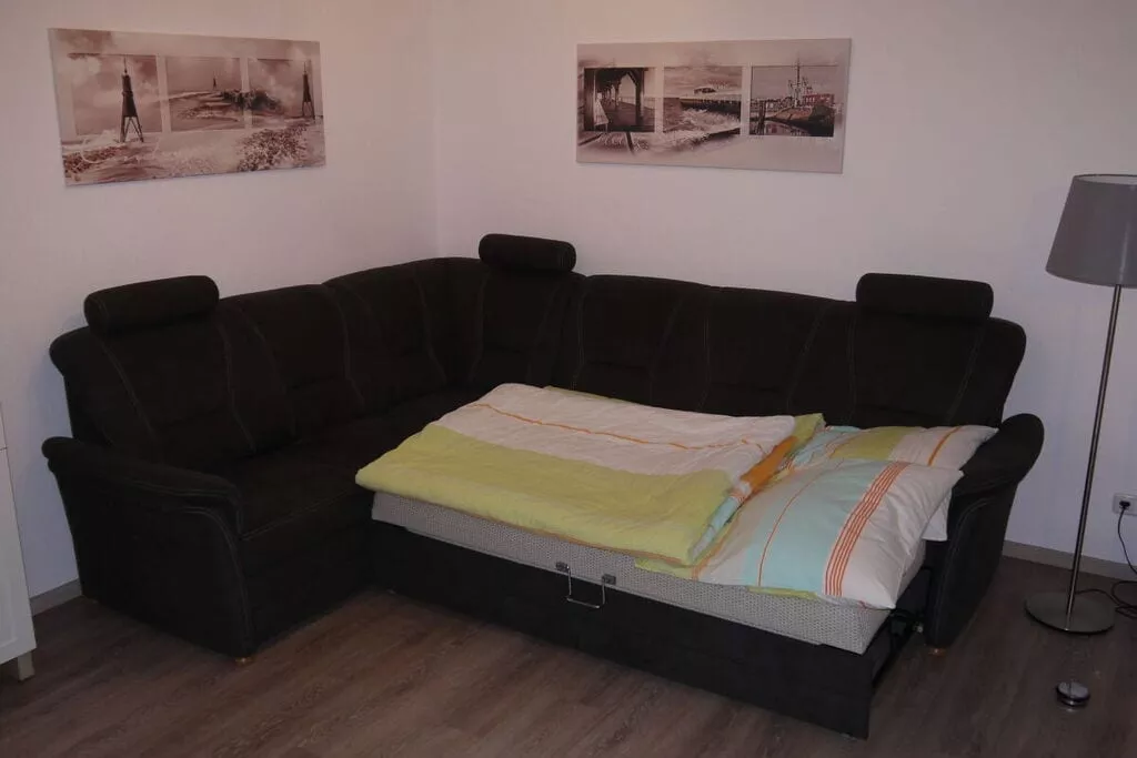 376683-Bedroom