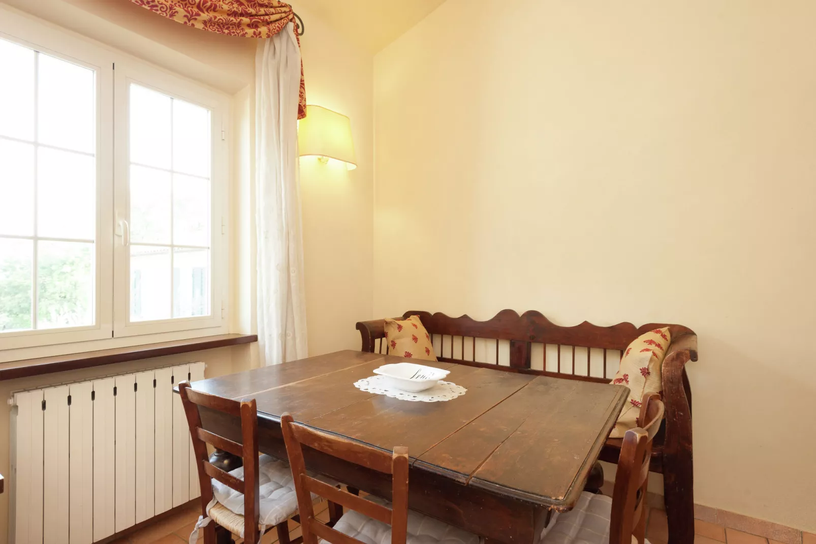 Sangiovese-Dining room