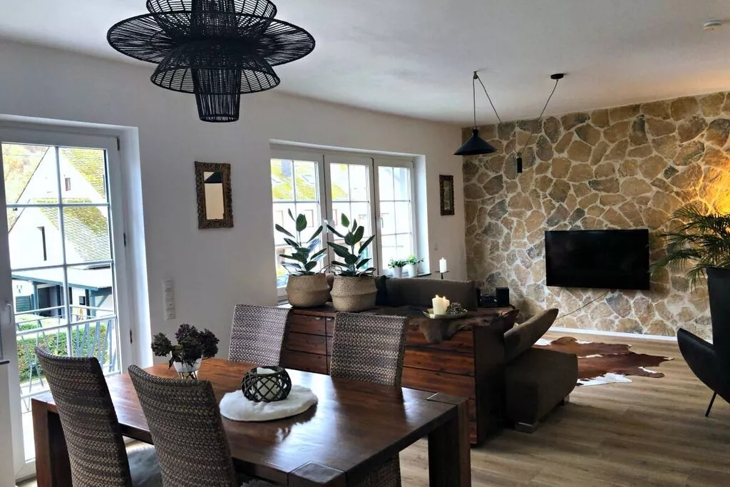 287404-Dining room