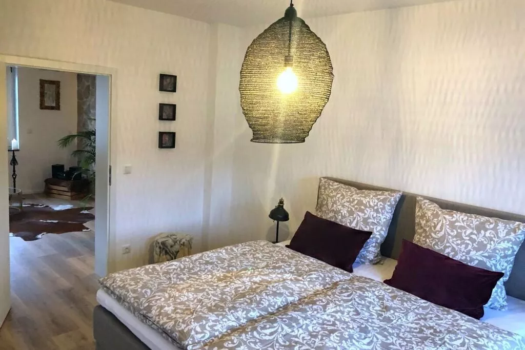 287404-Bedroom