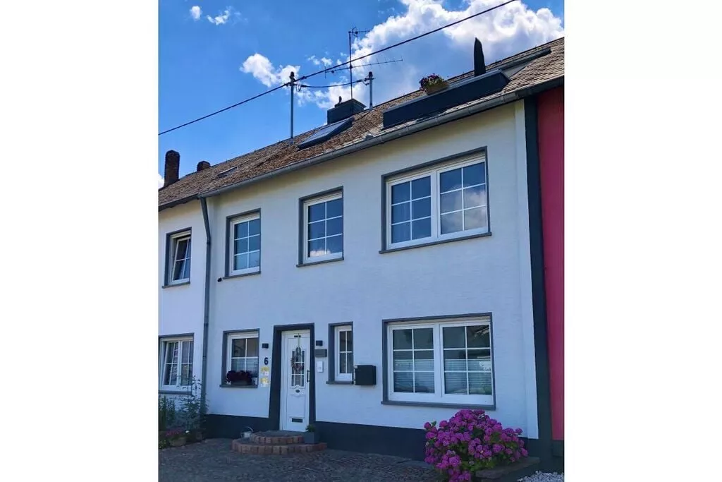 287404-View