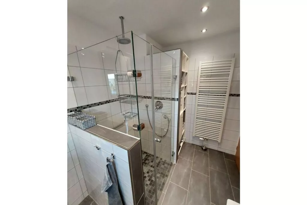 383556-Bathroom