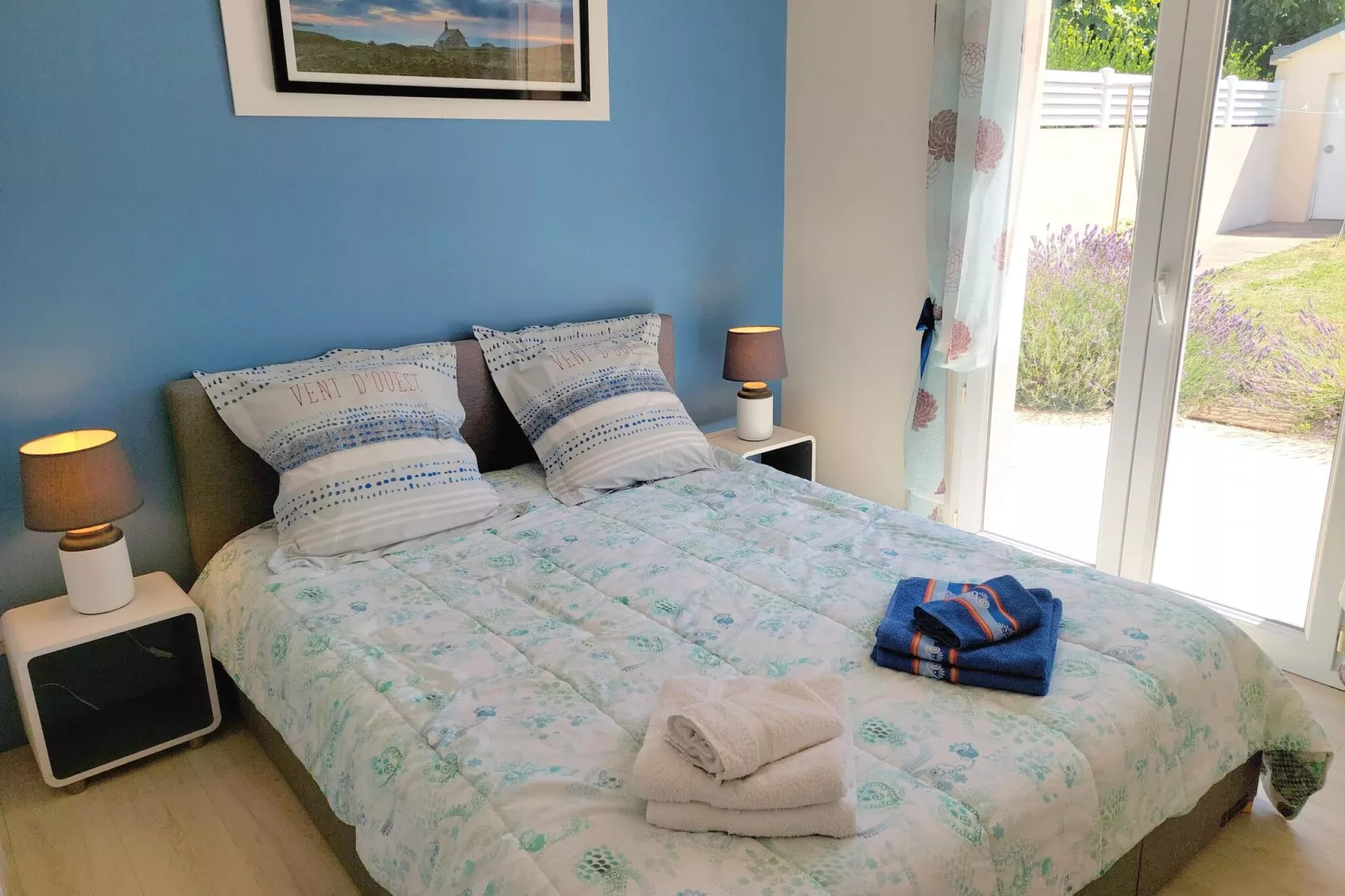 Ferienhaus in unmittelbarer Meernähe Plouhinec-Bedroom