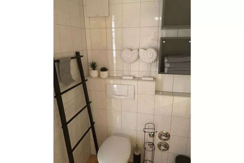 299213-Bathroom