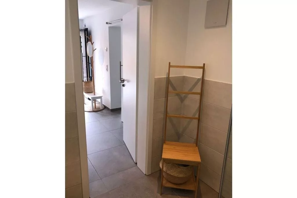 309931-Bathroom