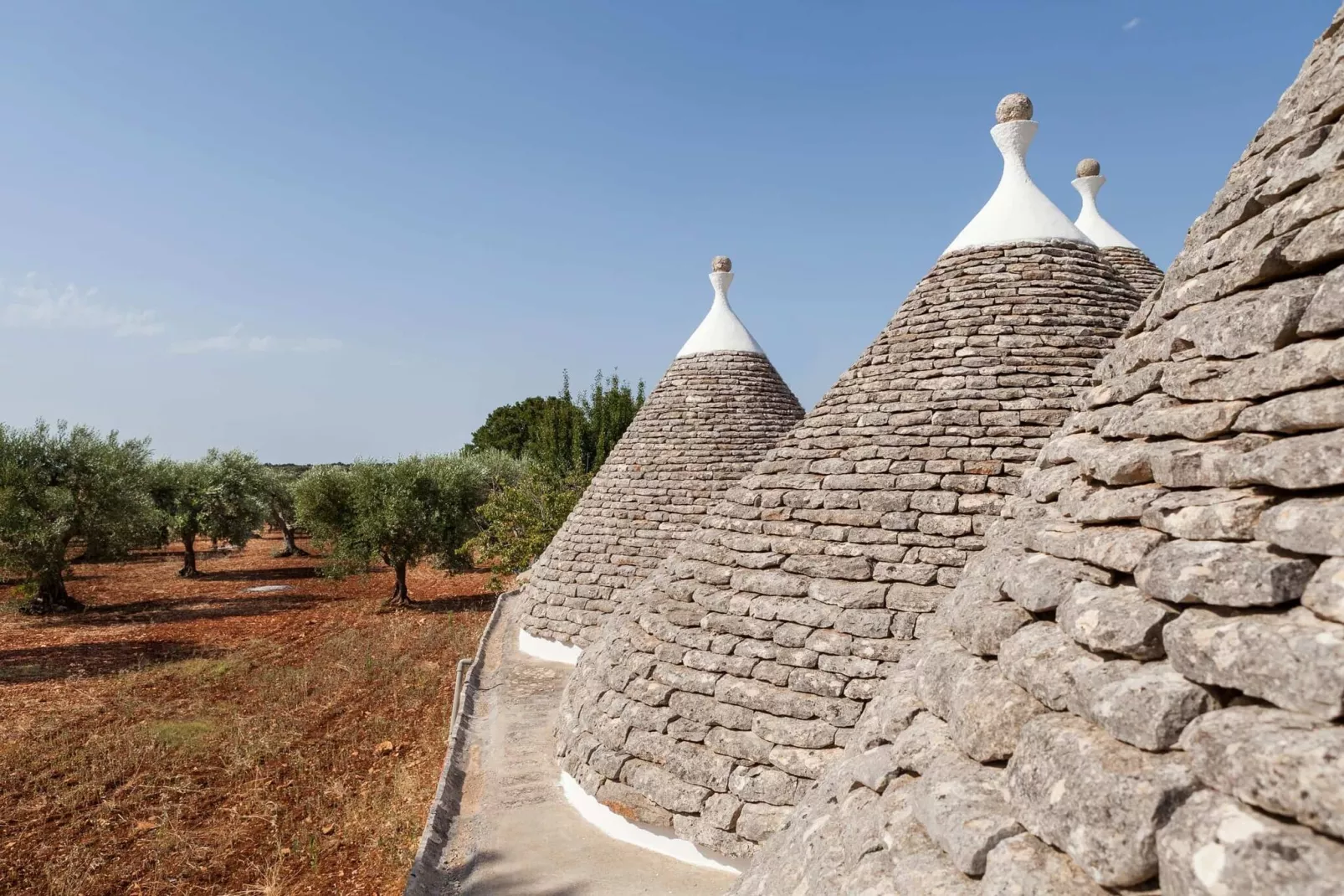 Magnificent Stefano's Trulli in Locorotondo-Gardens summer