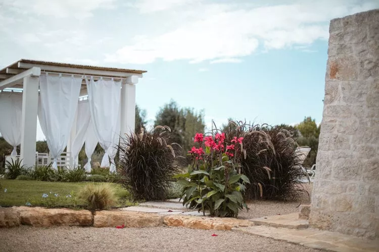 Trulli Petralux in Valle d'Itria-Gardens summer