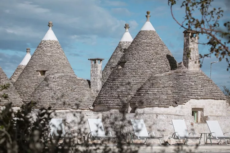 Trulli Petralux in Valle d'Itria-Exterior summer