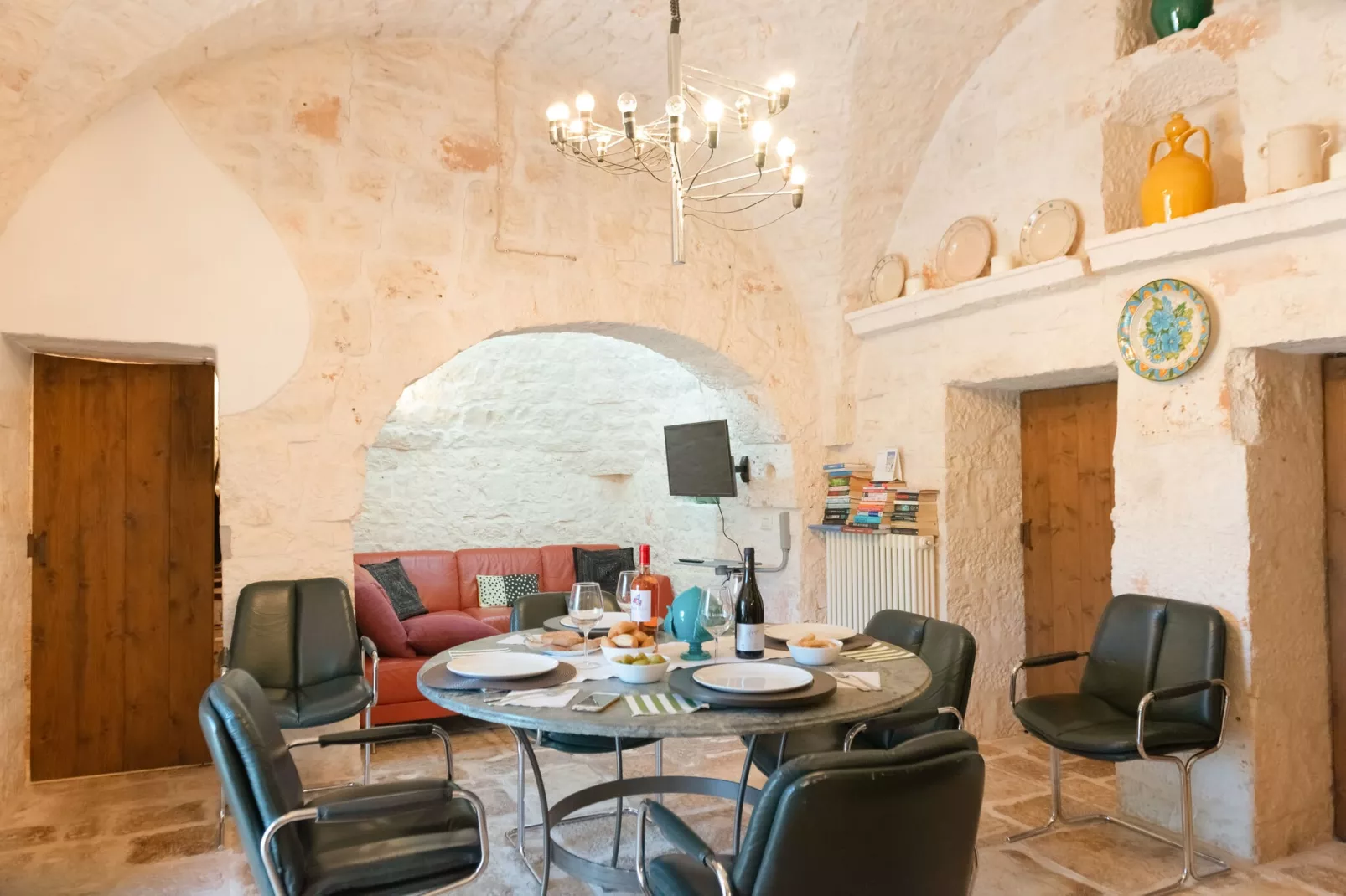 Trulli Fantese 4 Ostuni-Dining room