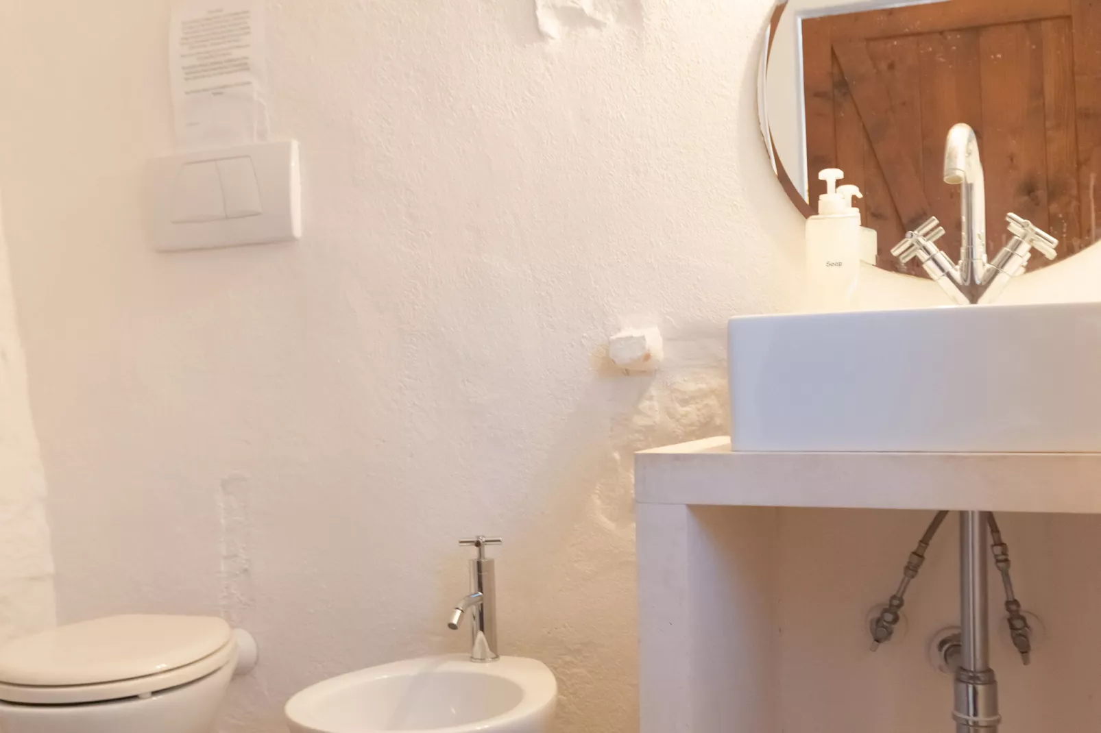 Trulli Fantese 4 Ostuni-Bathroom