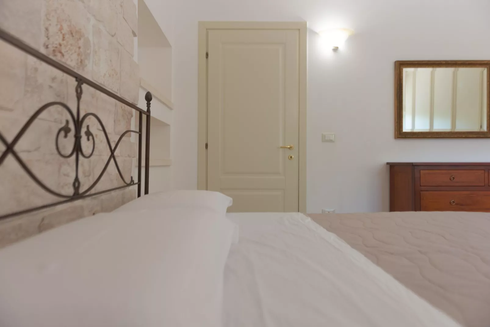 Trullo Terra di mezzo in Martina Franca-Chambre
