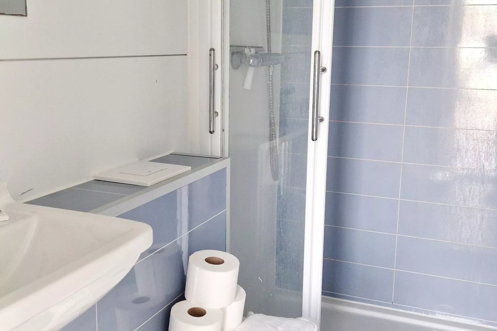 Havenlodges Naarden 1-Bathroom