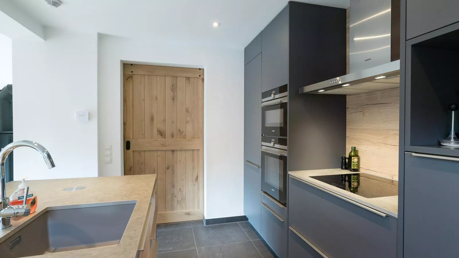 Mozart Lodge-Kitchen